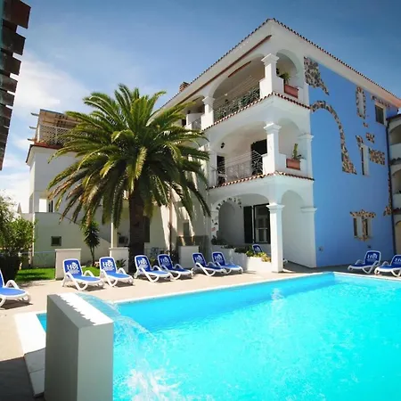 アパート Wunderschones In Mit Gemeinsamem Pool, Grill Und Terrasse *